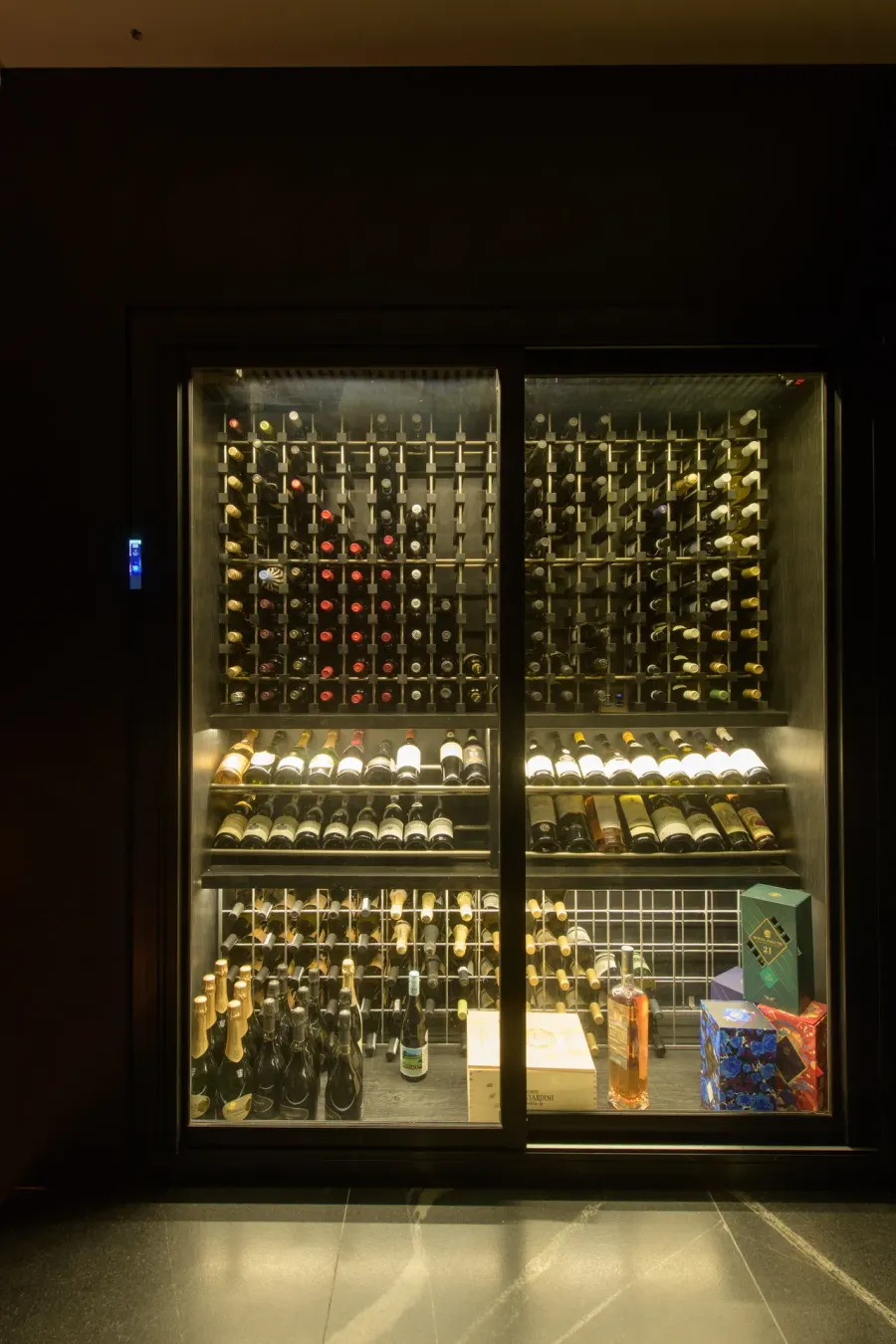 Showroom High-End Rio — projeto de iluminação da WeLight, foto 23